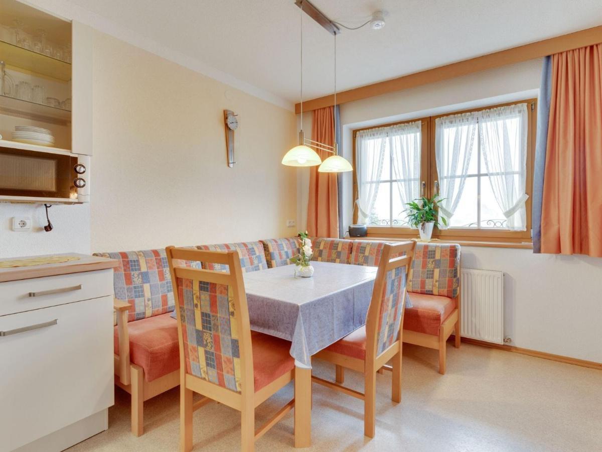 Quaint Apartment In Hainzenberg Near Horbergbahn Dış mekan fotoğraf