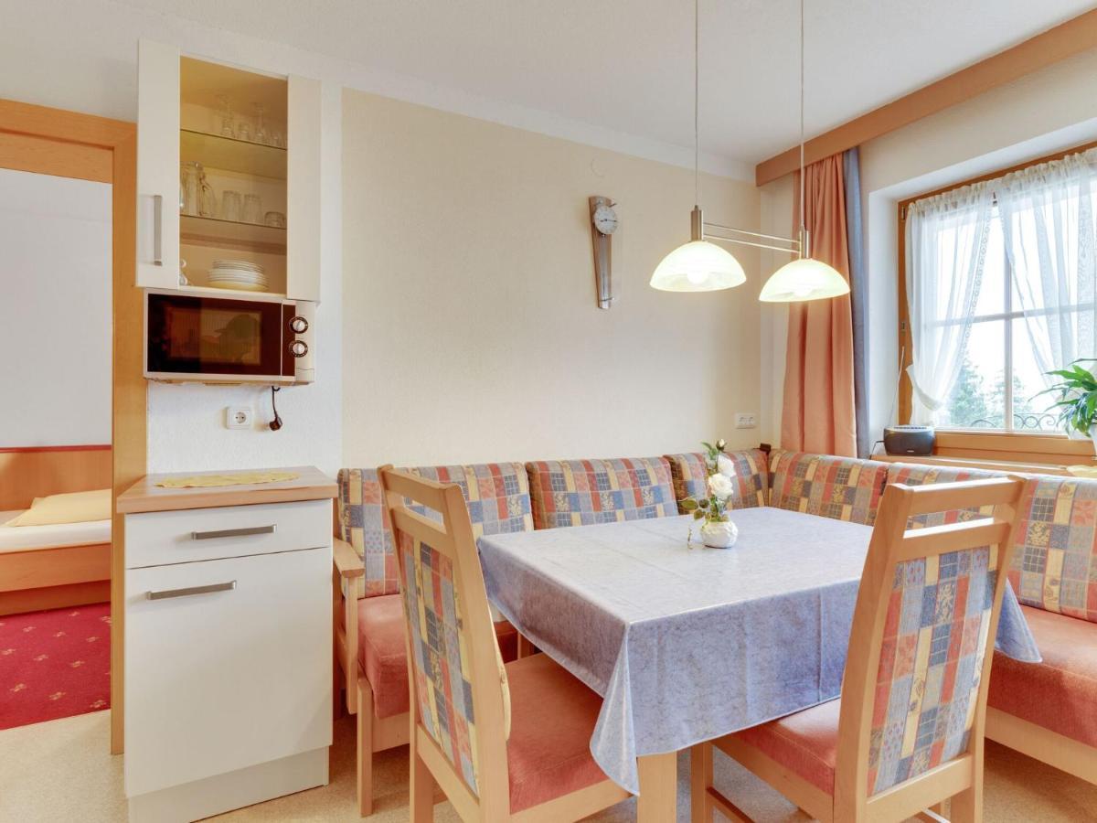 Quaint Apartment In Hainzenberg Near Horbergbahn Dış mekan fotoğraf