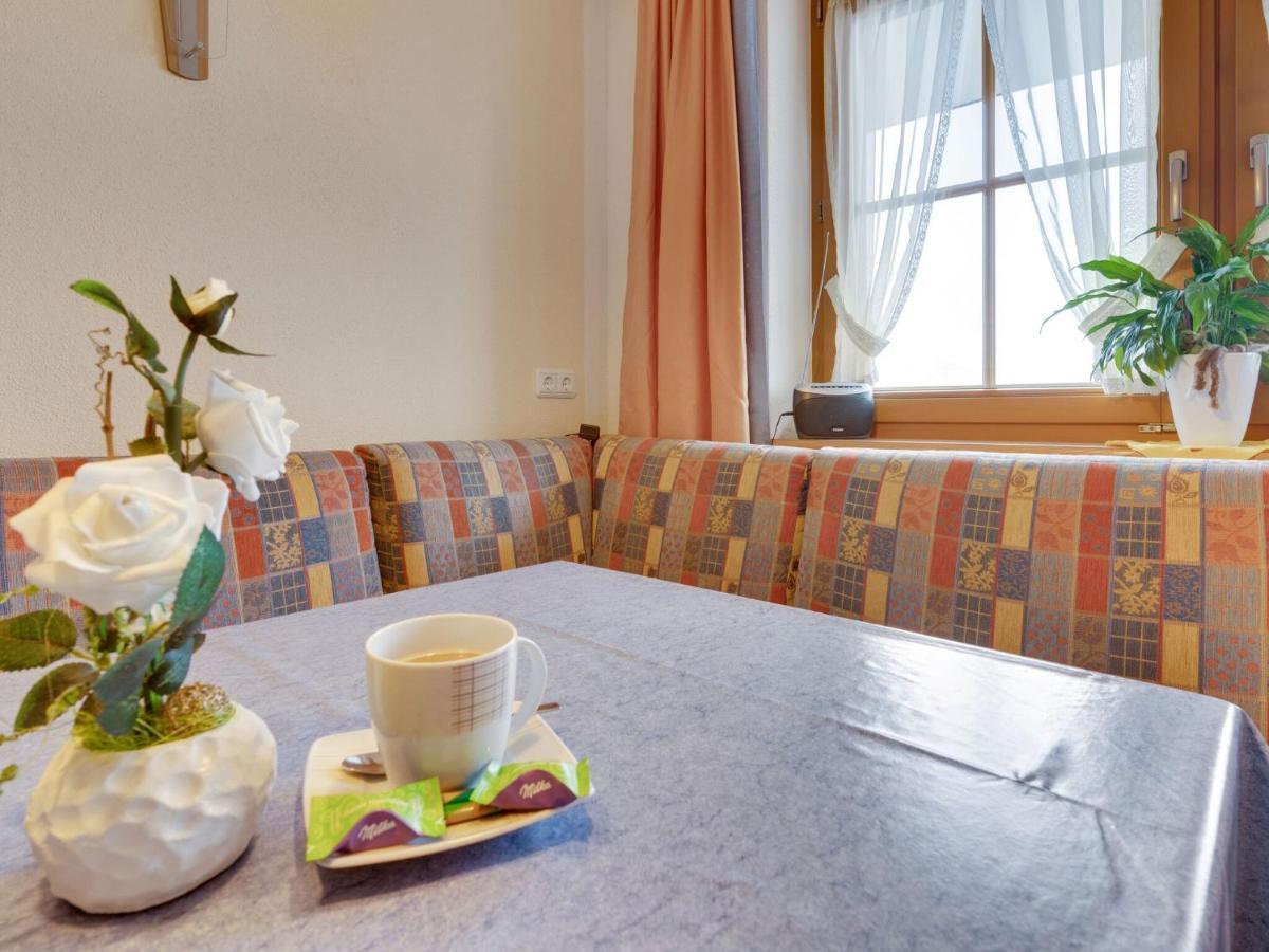 Quaint Apartment In Hainzenberg Near Horbergbahn Dış mekan fotoğraf
