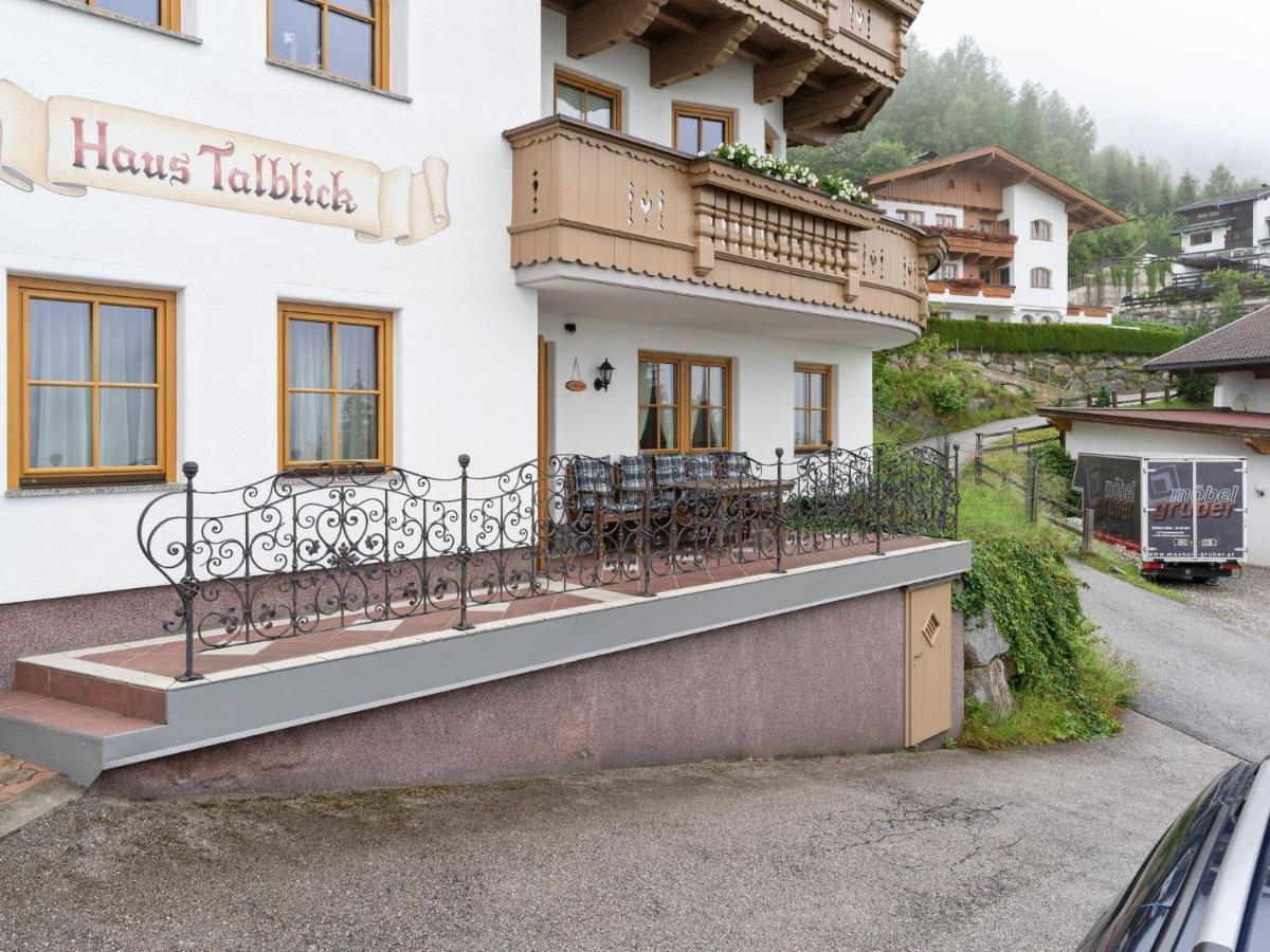 Quaint Apartment In Hainzenberg Near Horbergbahn Dış mekan fotoğraf